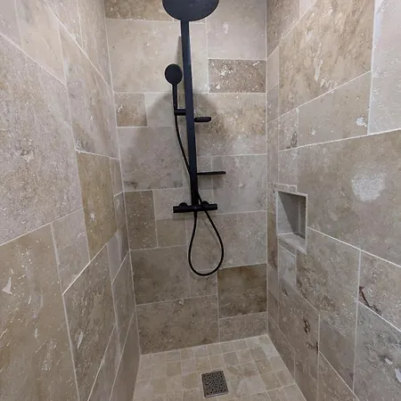 Des Ecuries De Rougemare * Pierrefiques